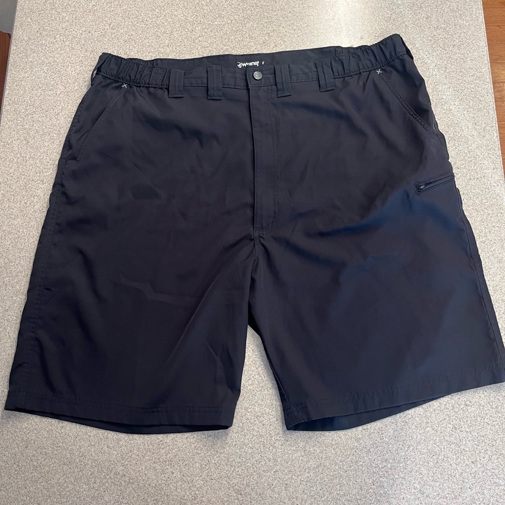Wrangler- Performance Short - Black - 46W